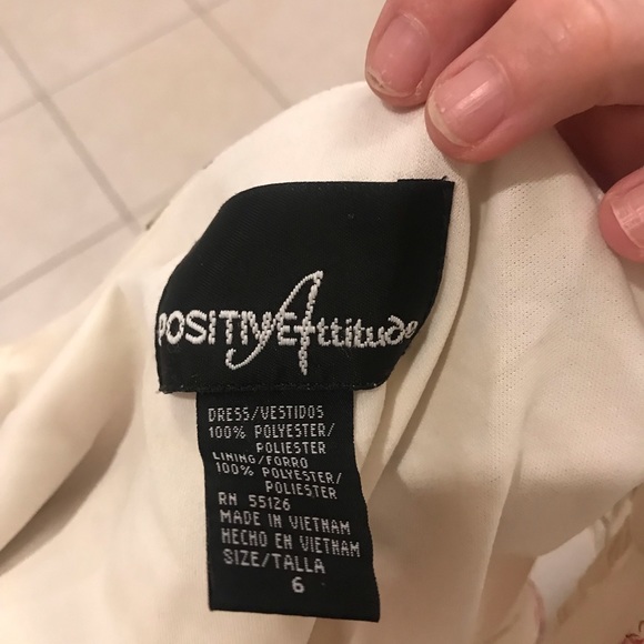 Soft floral midi dress with ruffle 🌸🌸🌸🌸 - Picture 4 of 4